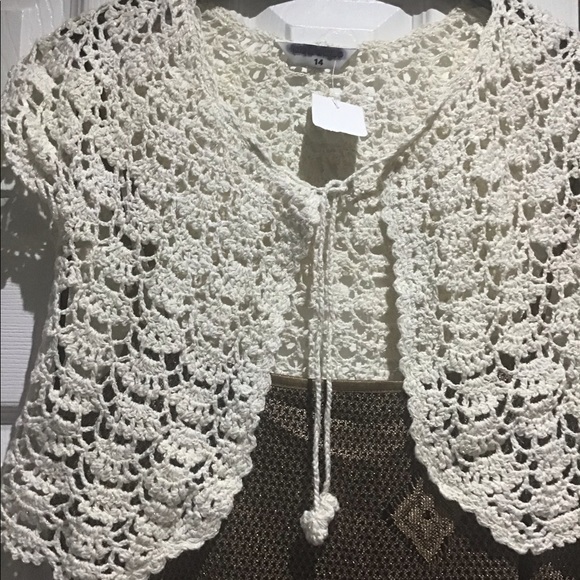 Brand new knitwear never worn cream shrug. - Picture 8 of 9